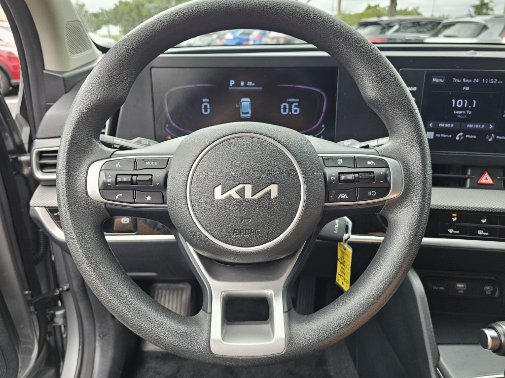 Used 2023 Kia Sportage LX FWD image 21