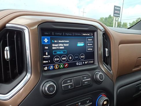 Used 2021 Chevrolet Silverado 1500 High Country w/ Technology Package AWD/4WD image 18