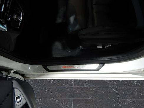 Used 2019 BMW 530i xDrive w/ Convenience Package image 12