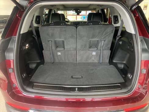 Certified 2023 Jeep Grand Cherokee L Limited w/ Luxury Tech Group II image 12