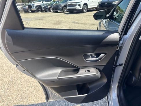 Used 2024 Hyundai Kona Limited FWD image 20