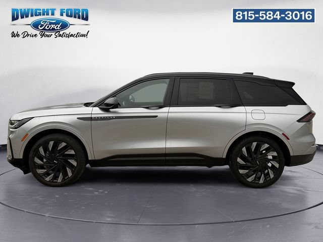 Used 2024 Lincoln Nautilus Reserve w/ Jet Appearance Package (87T) AWD/4WD image 2