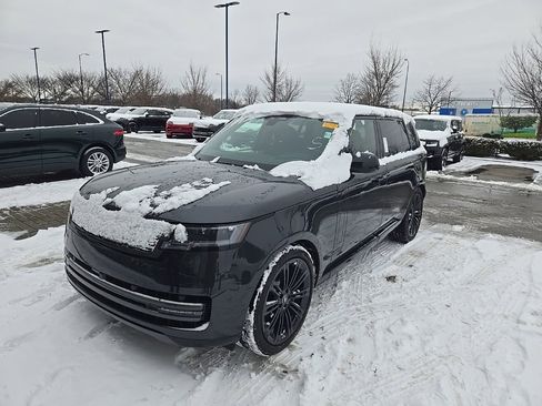 Used 2024 Land Rover Range Rover Long Wheelbase Autobiography image 1