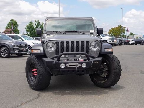 Used 2018 Jeep Wrangler Unlimited Sport S AWD/4WD image 2