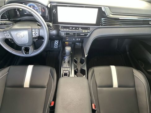 Used 2025 Toyota Camry SE w/ Multimedia Upgrade Package FWD image 18