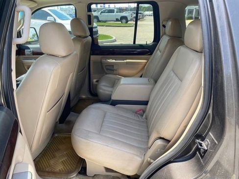 Used 2005 Lincoln Aviator 2WD image 16