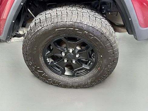 Used 2021 Jeep Gladiator Sport AWD/4WD image 28