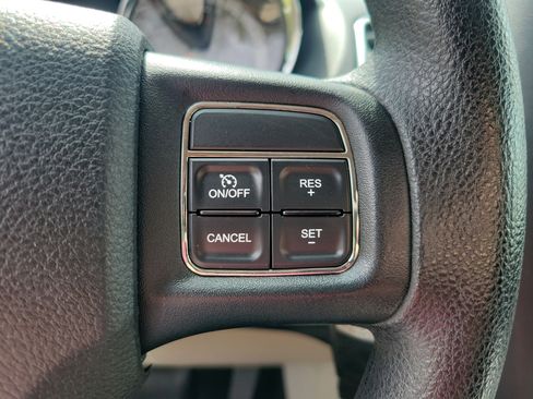 Used 2012 Dodge Grand Caravan SXT image 16