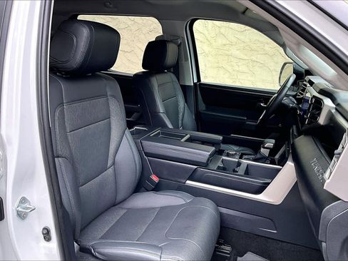Used 2024 Toyota Tundra SR5 w/ SR5 Premium Package AWD/4WD image 9