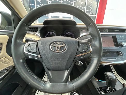 Used 2013 Toyota Avalon Limited w/ Technology Pkg image 12