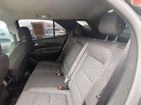 Used 2018 Chevrolet Equinox LT image 17