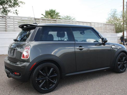 Used 2011 MINI Cooper S FWD image 4
