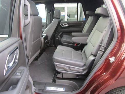 Used 2022 Chevrolet Tahoe LT w/ LT Signature Plus Package image 21