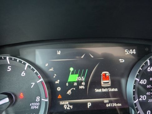 Used 2022 Toyota Highlander XSE FWD image 16