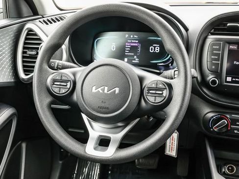 Used 2024 Kia Soul LX w/ Option Group 015 image 16