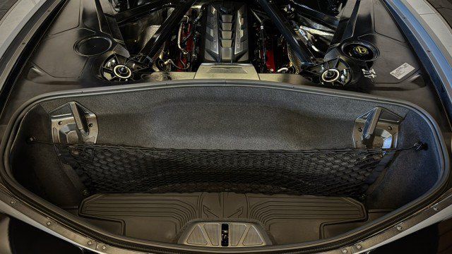 Used 2024 Chevrolet Corvette Stingray Premium Cpe w/ Z51 Performance Package RWD image 29