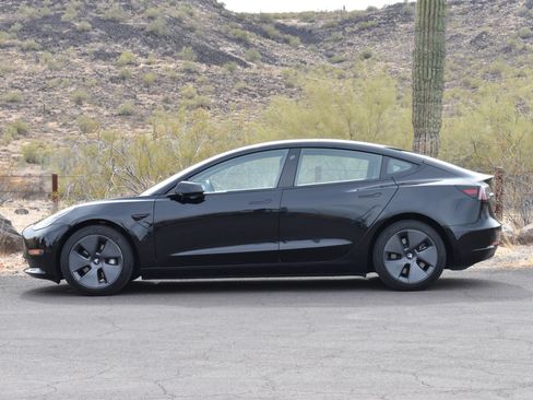 Used 2023 Tesla Model 3 Standard Range RWD image 6