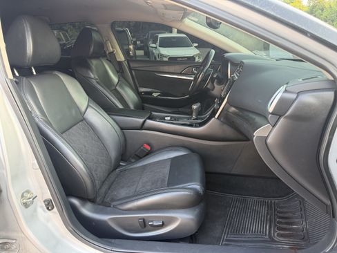 Used 2016 Nissan Maxima SR FWD image 10