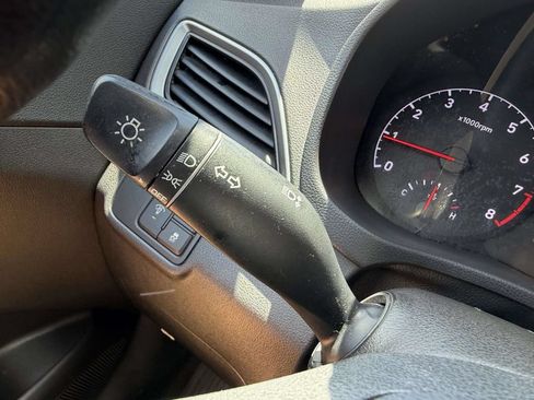 Used 2018 Hyundai Accent SE FWD image 31