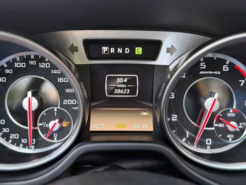 Used 2013 Mercedes-Benz SL 63 AMG w/ Premium Pkg image 39