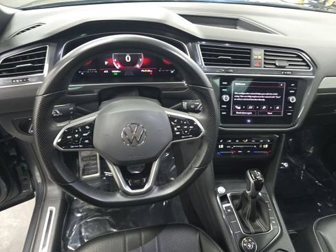 Used 2024 Volkswagen Tiguan SE R-Line AWD/4WD image 19