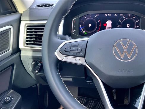 Used 2022 Volkswagen Atlas SE image 23