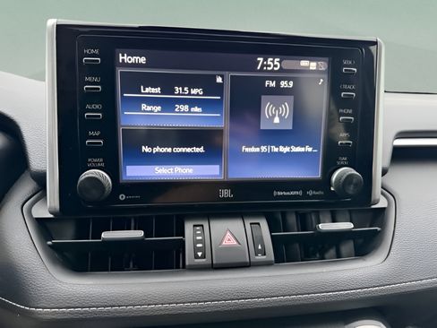 Used 2021 Toyota RAV4 XLE Premium AWD/4WD image 16