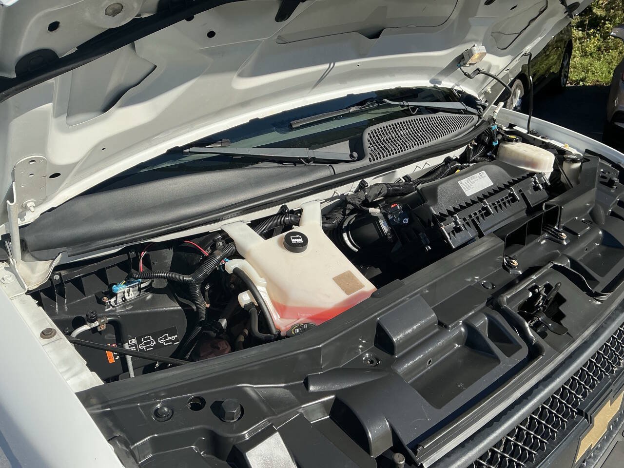 Used 2018 Chevrolet Express 2500 Extended RWD image 20