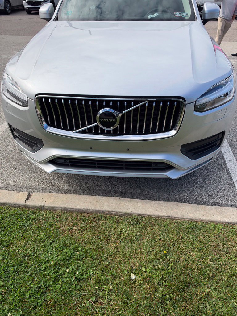 Used 2021 Volvo XC90 T6 Momentum w/ Climate Package AWD/4WD image 2