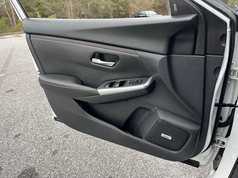 Used 2024 Nissan Sentra SR w/ SR Premium Package image 13