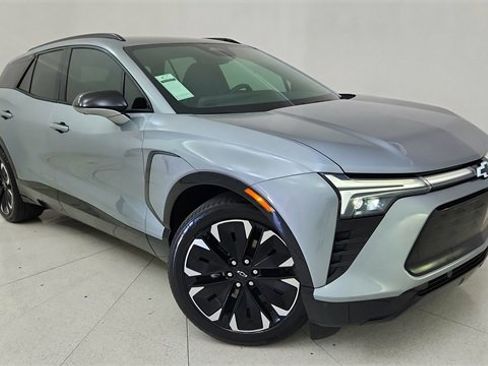 Used 2025 Chevrolet Blazer EV RS image 88