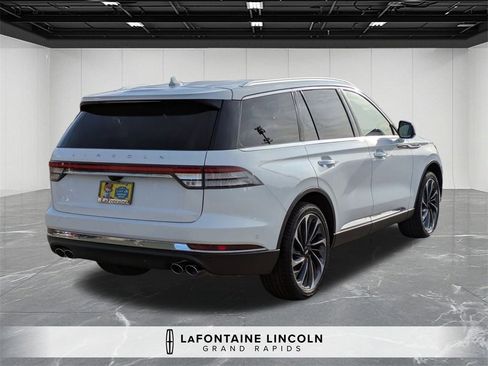 Certified 2024 Lincoln Aviator Reserve w/ Equipment Group 201A image 5