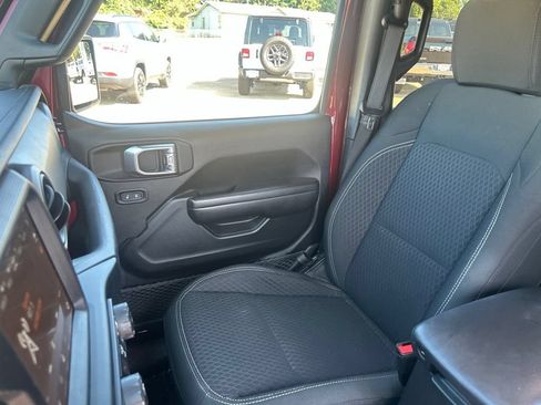 Used 2021 Jeep Wrangler Unlimited Sport AWD/4WD image 11