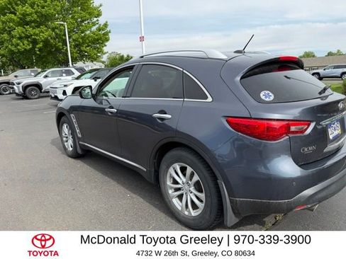 Used 2009 INFINITI FX35 2WD w/ Navigation Pkg image 2