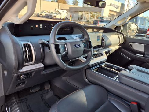 Certified 2025 Ford Expedition Max Active image 16