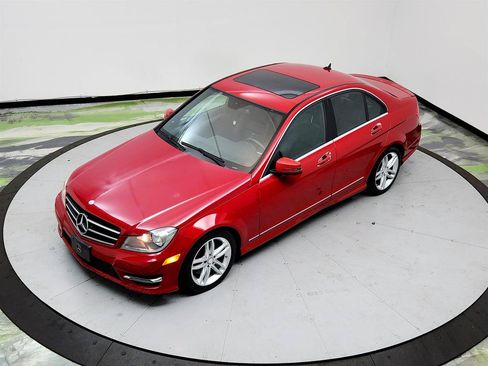 Used 2014 Mercedes-Benz C 300 4MATIC Sedan w/ Premium 1 Package image 31