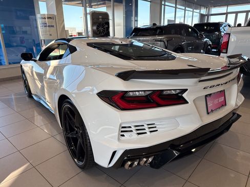 New 2025 Chevrolet Corvette E-Ray AWD/4WD image 8