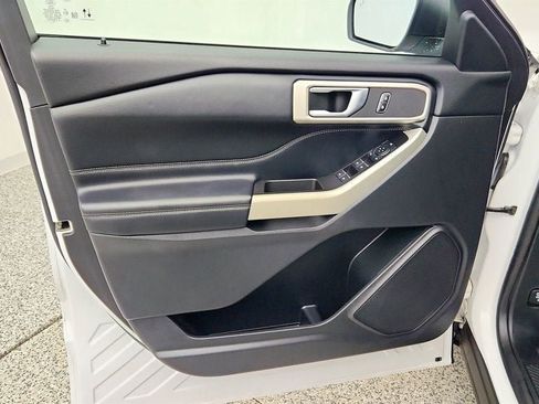 Used 2020 Ford Explorer XLT w/ Equipment Group 202A AWD/4WD image 10