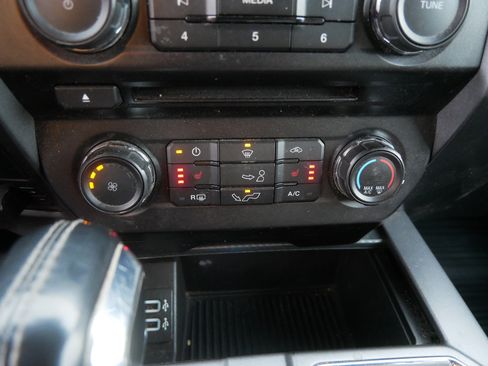 Used 2018 Ford F150 XLT w/ Equipment Group 302A Luxury image 32