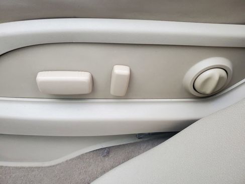 Used 2012 Buick Enclave Leather w/ LPO, Cargo Convenience Pkg image 6