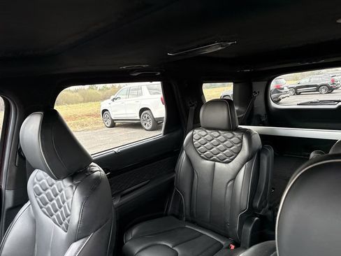 Used 2022 Hyundai Palisade Calligraphy w/ Cargo Package image 10