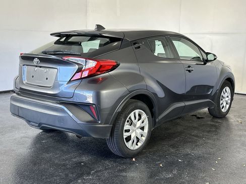 Used 2021 Toyota C-HR LE image 11