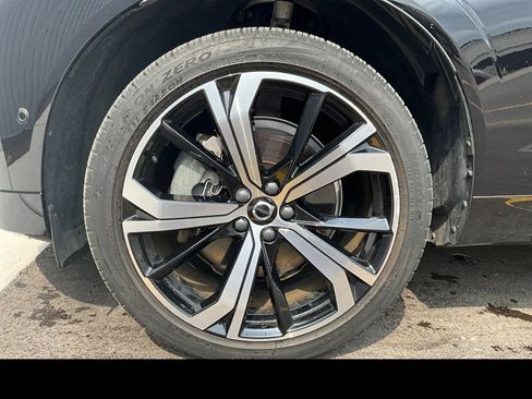 Certified 2024 Volvo XC60 T8 Ultimate w/ Protection Package Premier AWD/4WD image 15