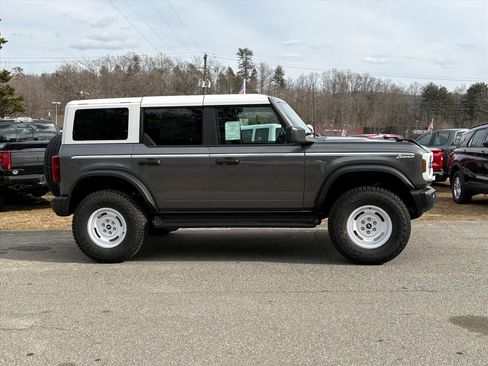 New 2025 Ford Bronco Heritage Edition AWD/4WD image 3