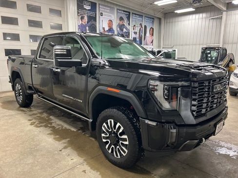 Used 2024 GMC Sierra 3500 Denali Ultimate image 4