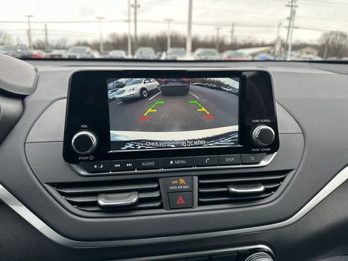 Used 2024 Nissan Altima 2.5 S image 24