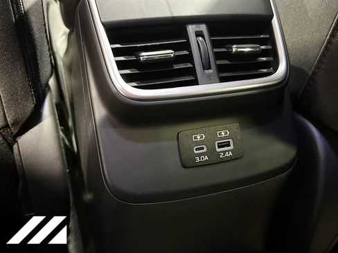 Used 2025 Subaru Outback Premium AWD/4WD image 27