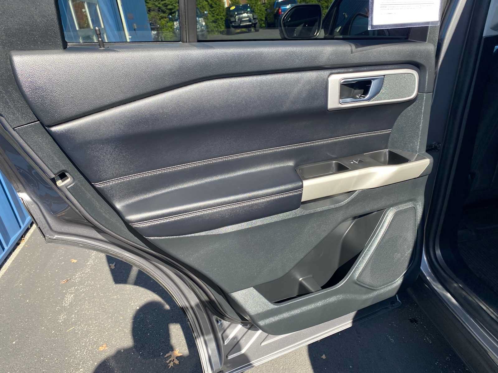 Used 2021 Ford Explorer XLT AWD/4WD image 37