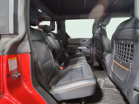 Used 2022 Ford Bronco Badlands w/ Sasquatch Package AWD/4WD image 15