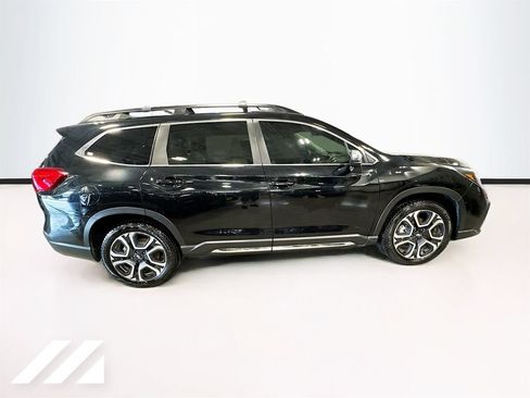 Used 2023 Subaru Ascent Limited w/ Technology Package AWD/4WD image 4